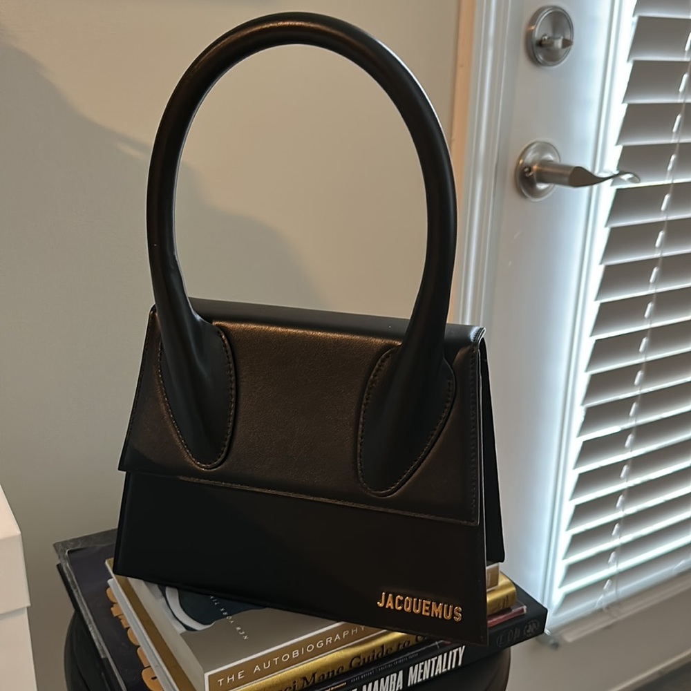 Jacquemus Black Mini Bag with Geometric Design - Picture 6 of 7